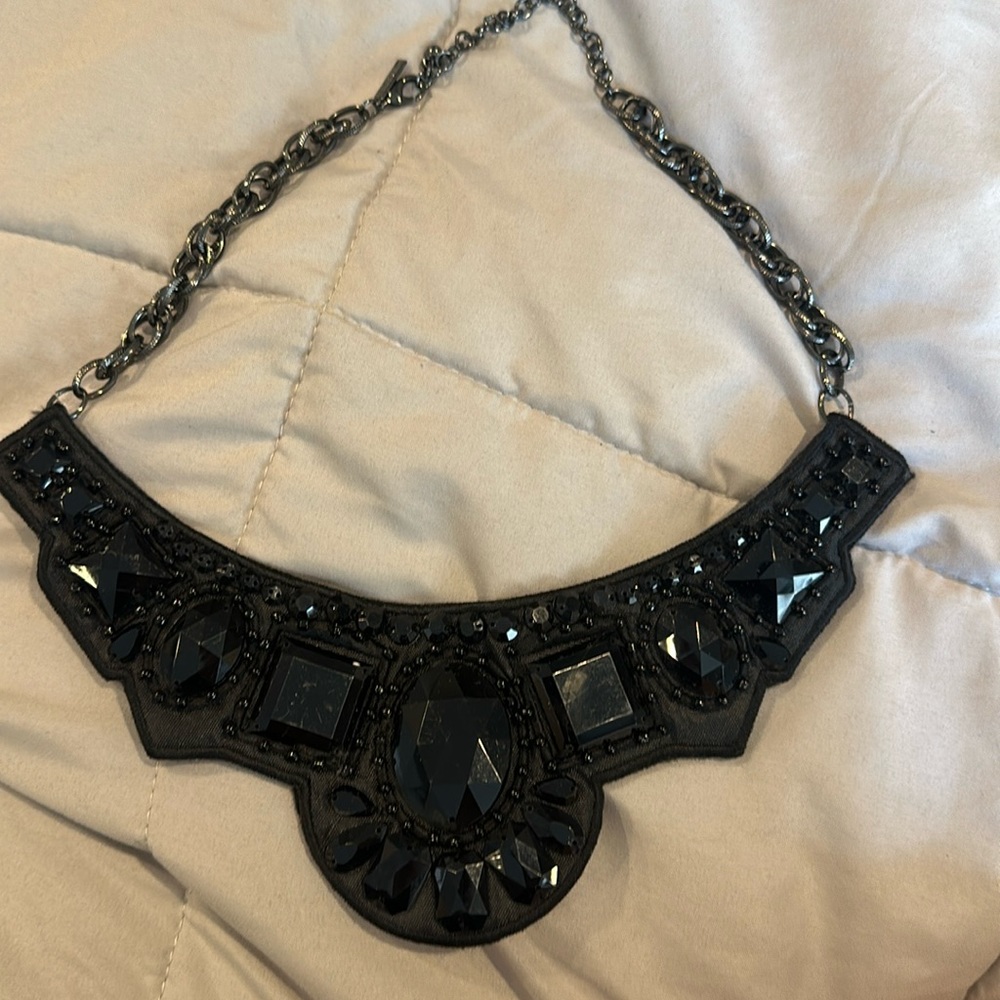 Costume jewelry necklace
